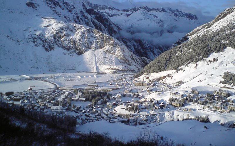 Hotel Piz Badus Andermatt Exterior foto